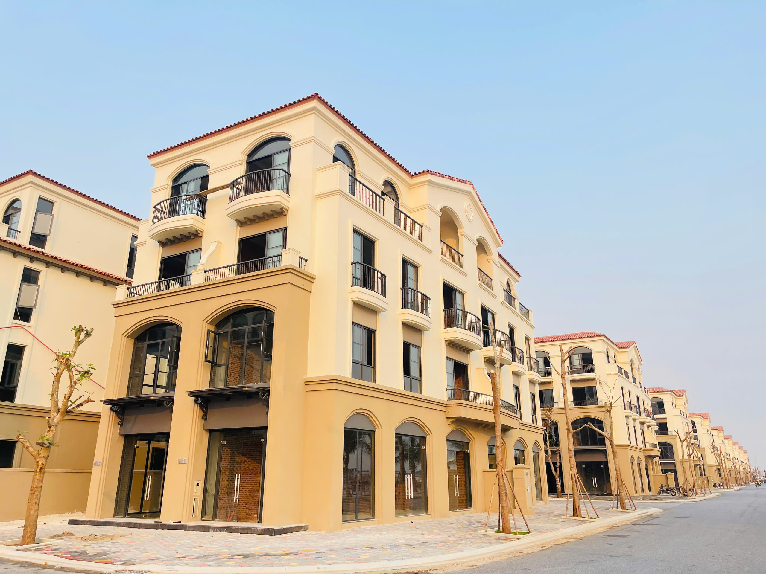 biệt thự tứ lập vinhomes Vũ Yên