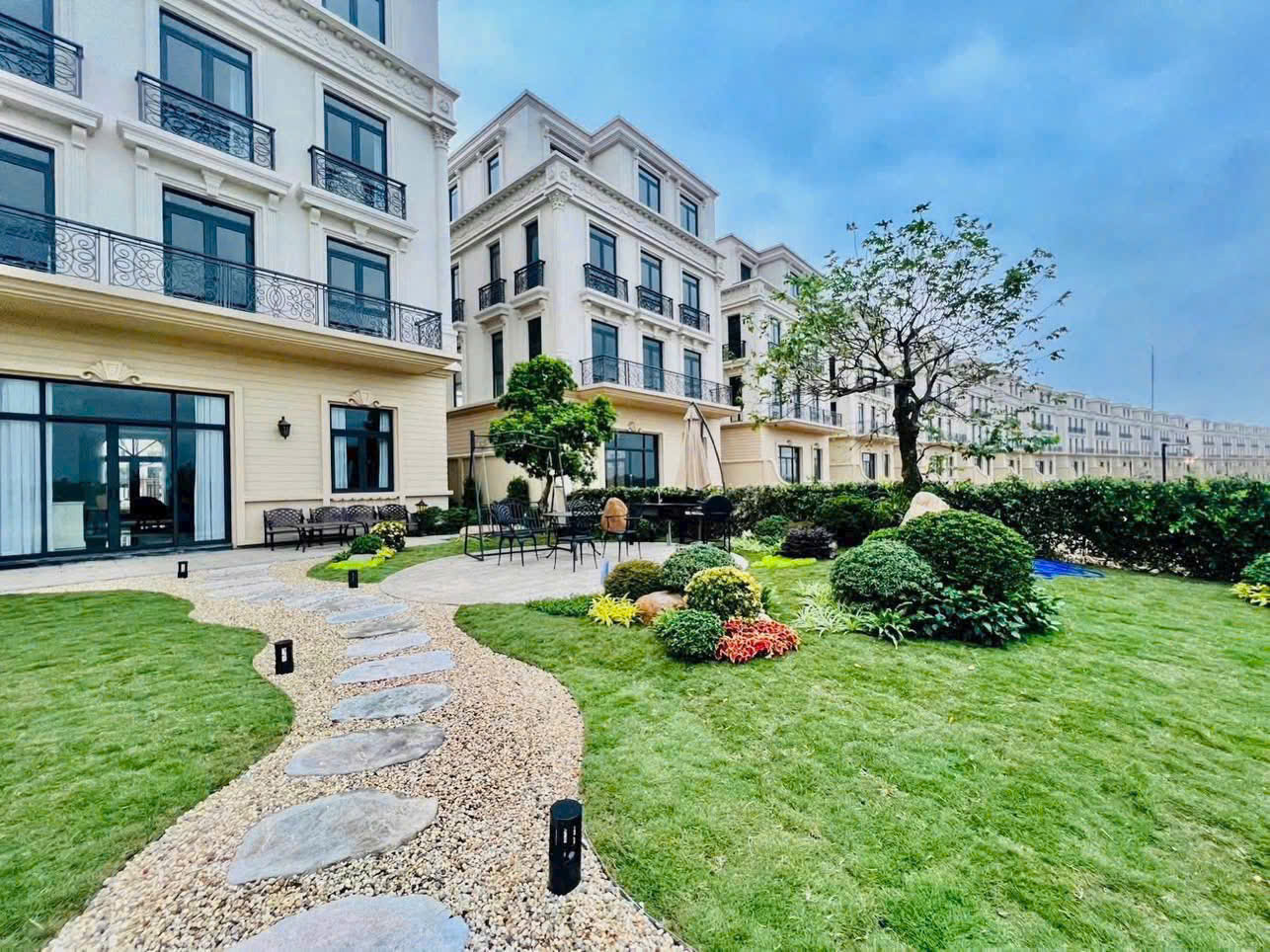 biệt thự sân vườn Vinhomes Vũ Yên