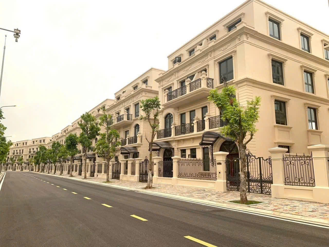 dãy biệt thự song lập vinhomes vũ yên